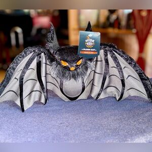 Target Hyde & Eek Boutique Plush Bat with movable wings and hanging loop. 20”